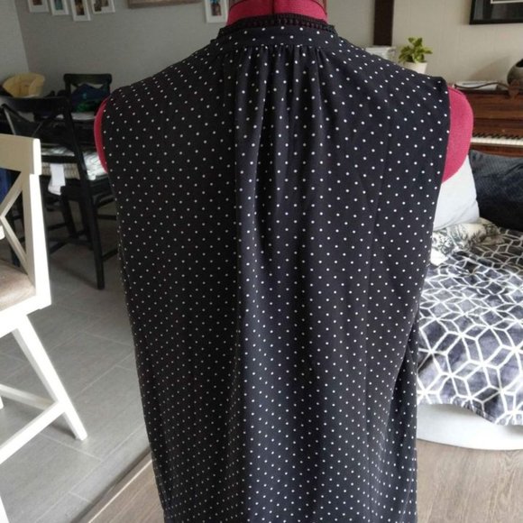 RW&CO size M blouse EUC - Picture 2 of 4